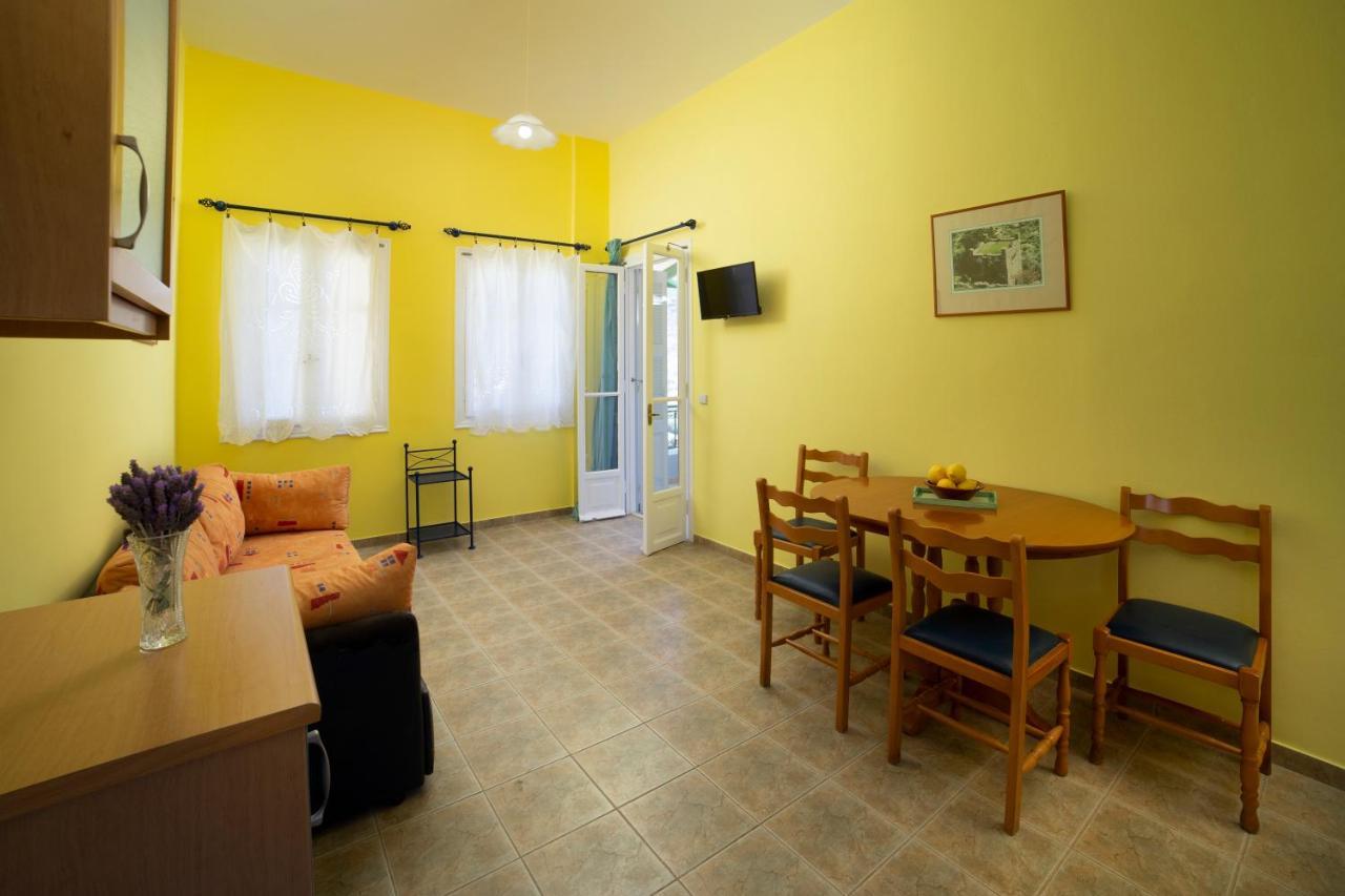 Spertos Apartments Ormos  Buitenkant foto